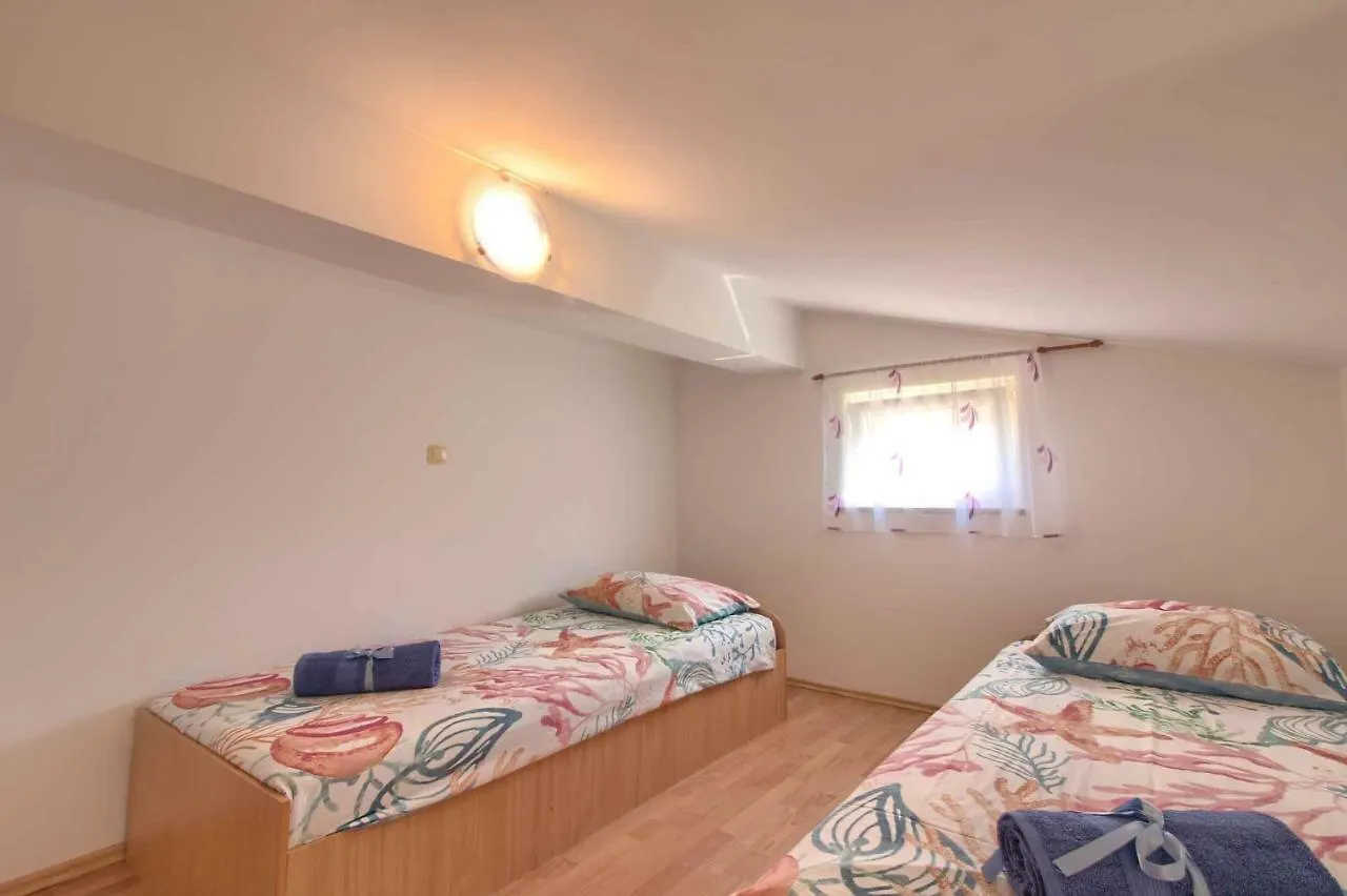 Charming Villa Petroro With Pool, 900M From The Beach Peroj